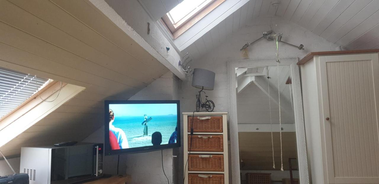 Le Studio Attic , Fridge Tv Microwave, Chester Esterno foto