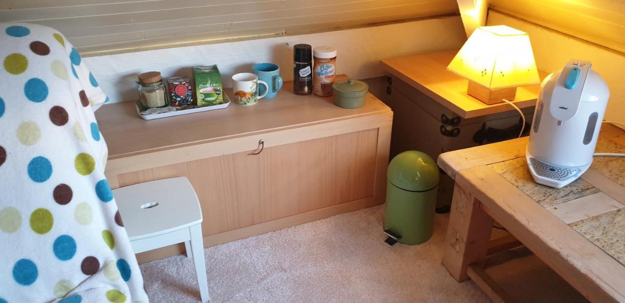 Le Studio Attic , Fridge Tv Microwave, Chester Esterno foto